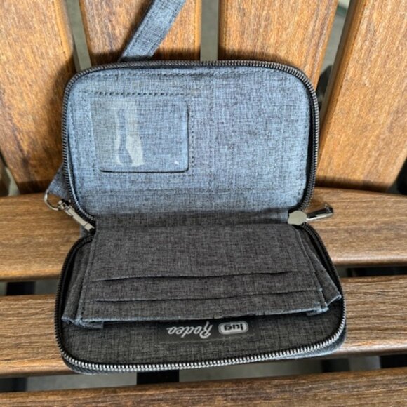 Lug Wallet with RFID - Rodeo Heather Gray NWOT - Picture 8 of 12